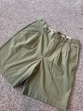 Callaway Olive Green Flat Front Golf Shorts